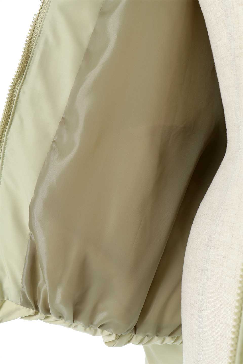 SORONAShortPufferJacketソロナ中綿・ショートジャケット大人カジュアルに最適な海外ファッションのothers（その他インポートアイテム）のアウターやジャケット。ボリューミーだけど着ぶくれしない。デュポン社の新素材を使用した中綿ジャケット。/main-24