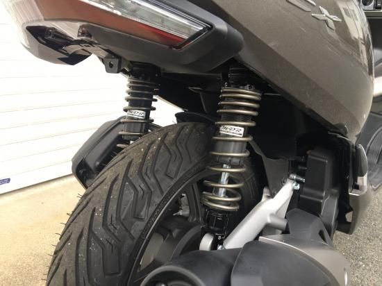 320mm リヤサスペンション　NMAX PCX Amazon.co.jp: 